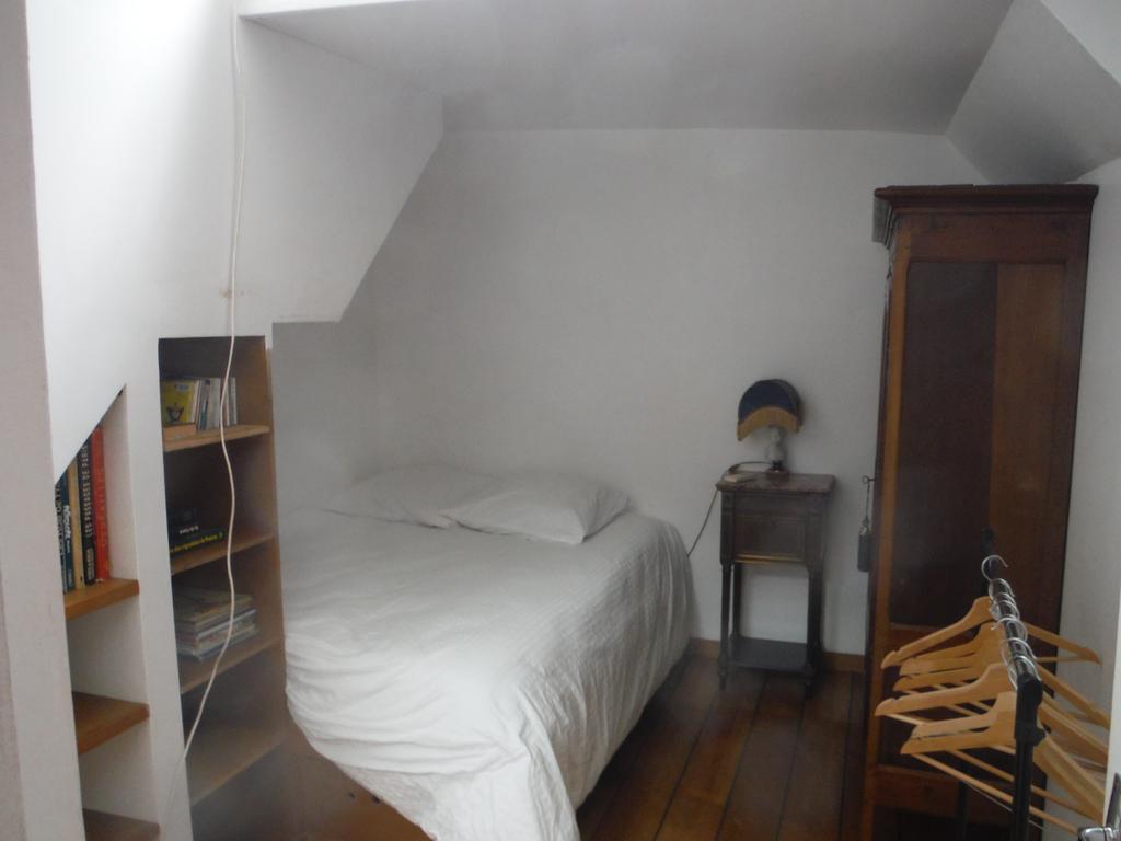 Peniche - Le Nenuphar Hotel Paris Værelse billede